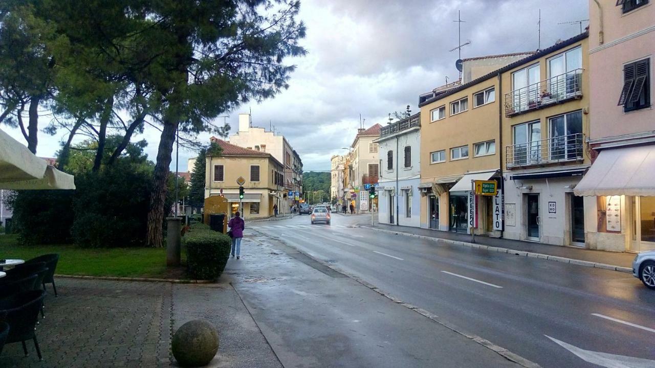 Studio In Pula Center Buitenkant foto